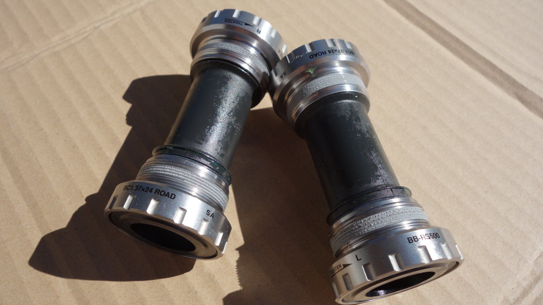 Ersatzteile: Shimano Innenlager Bottom Bracket Hollowtech - VERSAND – Neu und originalverpackt aus Innerferrera von tic_p7qd