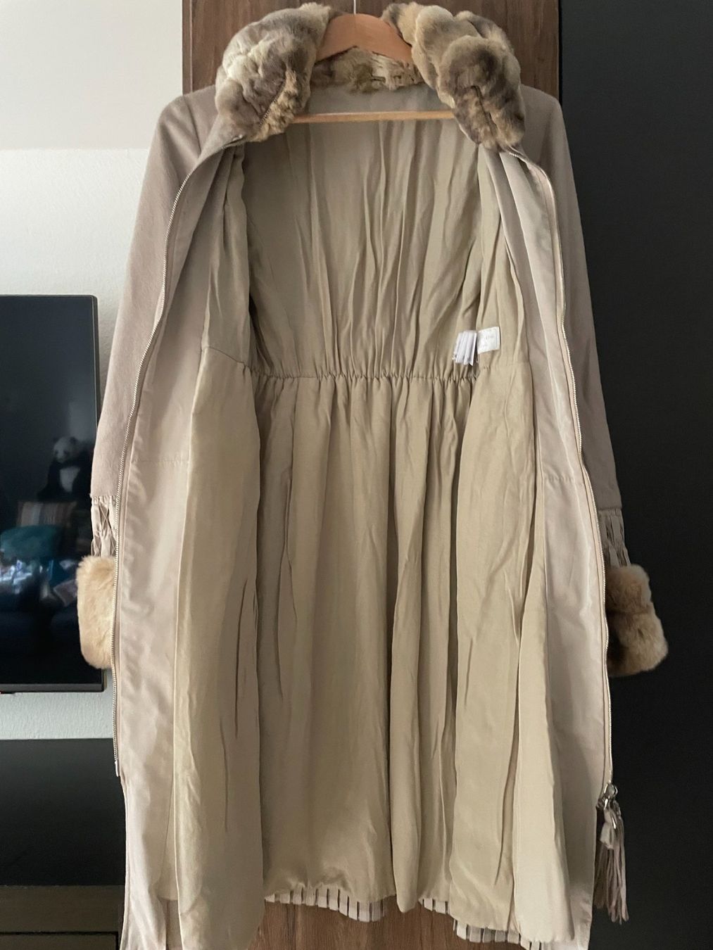 Giacche: Giacca con cashmere e pelliccia – Usato da Meilen venduto da val_tsv8 8