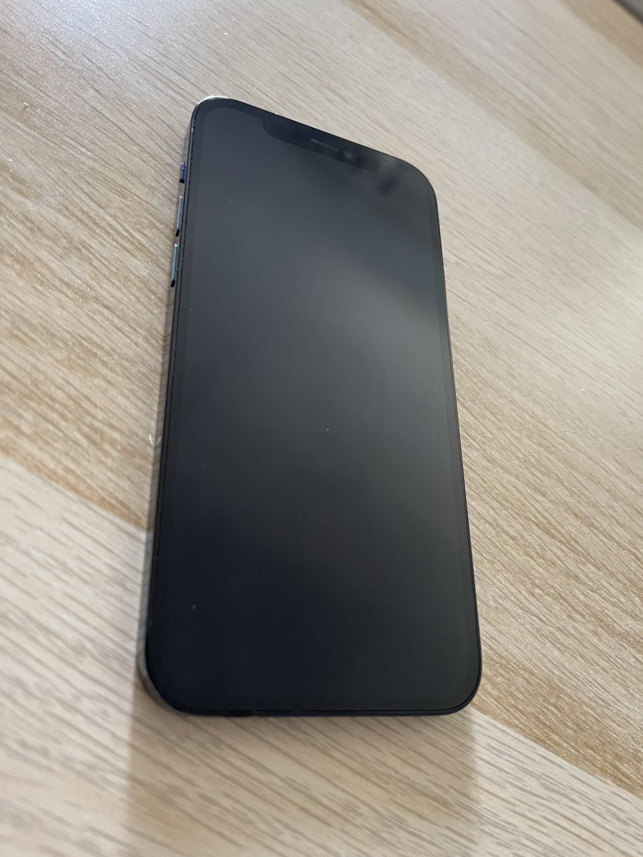 Apple Telefoni cellulari / Smartphones: iPhone 12 Pro  – Difettoso da Biel/Bienne venduto da ham_wf9n 2