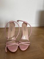 High heels Rosa