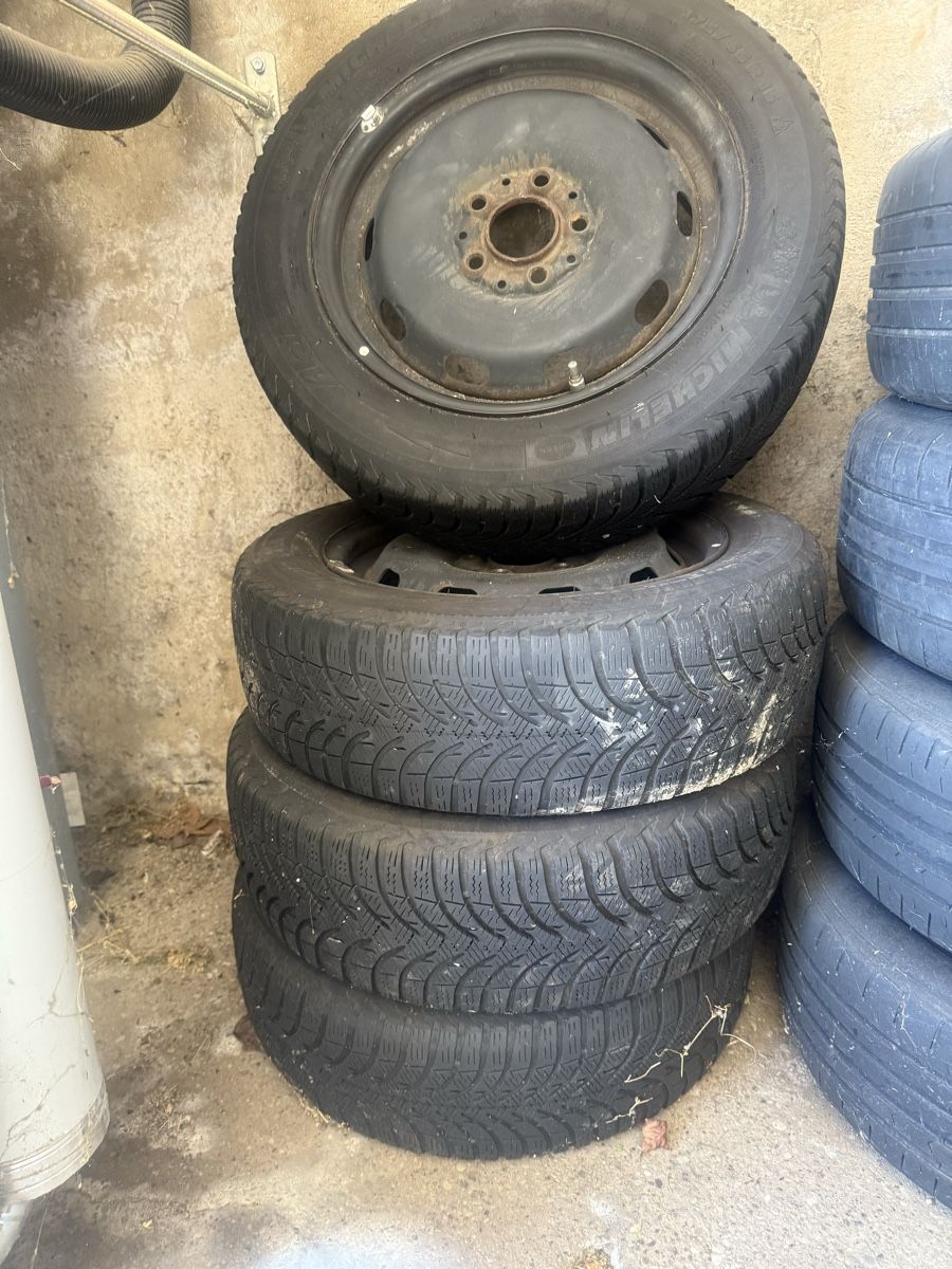 Pneumatici & Ruote complete: Kompletträder Michelin 175/65R15 – Usato da Glattbrugg venduto da ME-