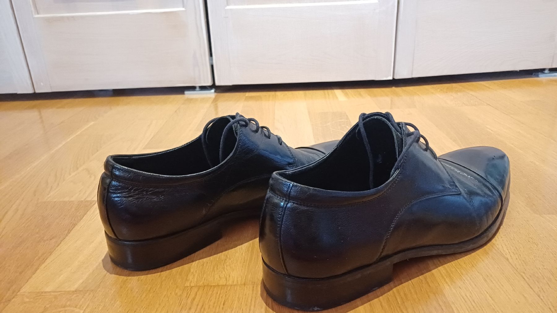 Scarpe da uomo: Herrenschuhe Bata, Glanzleder, Grösse 41 – Usato da Wegenstetten venduto da troll91 1