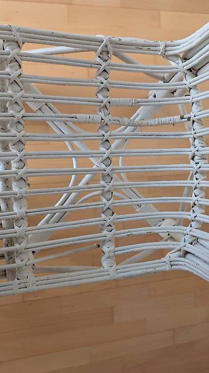Stühle: Alter Rattanstuhl  – Gebraucht aus Bremgarten b. Bern von Flintli 3