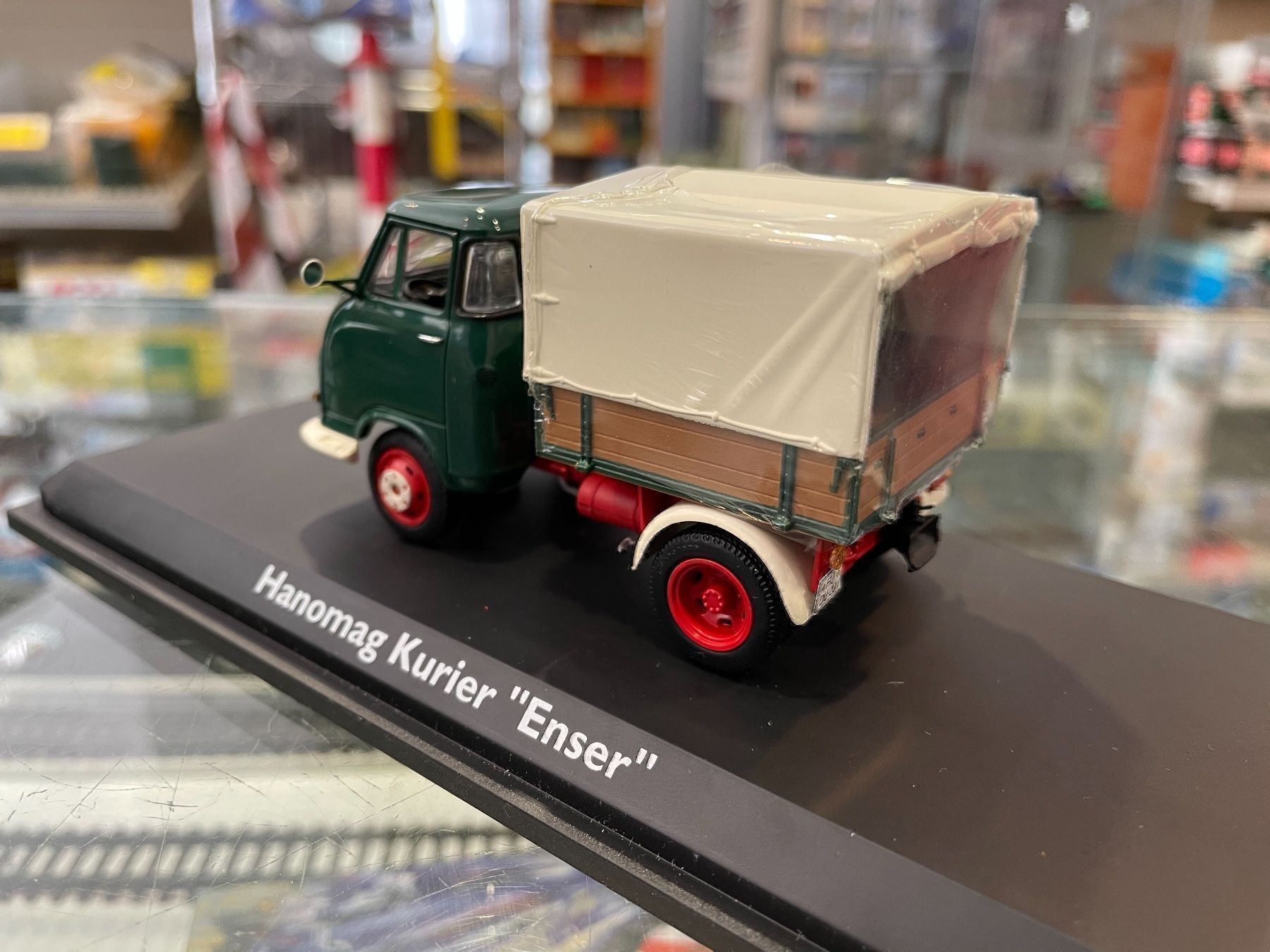 Schuco Modellini d'auto: Schuco 1:43 Hanomag Kurier Enser – Nuovo (secondo la descrizione) da Chiasso venduto da Carrara-Modellismo 1