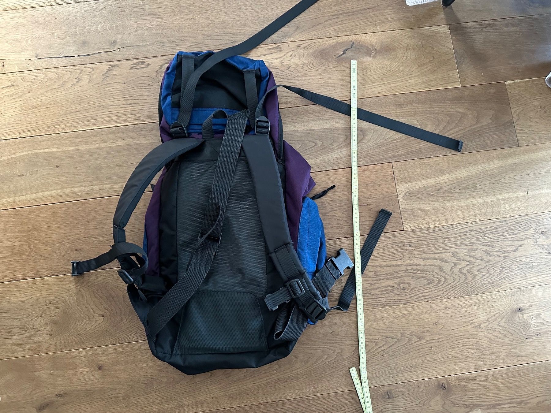 Zaini: Trekking Rucksack gross von Hajk – Usato da Mauren venduto da SB1606 1