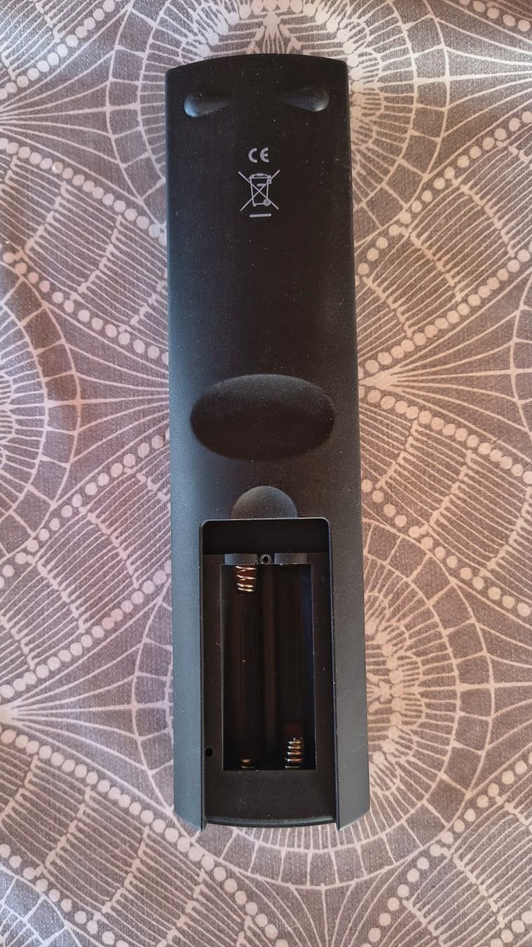 Télécommandes: Télécommande universelle Seki Grande – D'occasion à Villa (Evolène) par gil1984 2