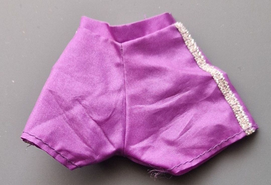 Puppen: short pour Barbie – Gebraucht aus Couvet von Pioune