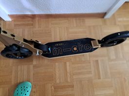 Micro Trottinett Bronze sehr wenig gebraucht.Praktisch neu.