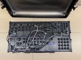 Erica Synths Black System III Modular Rack *NEUWERTIG*