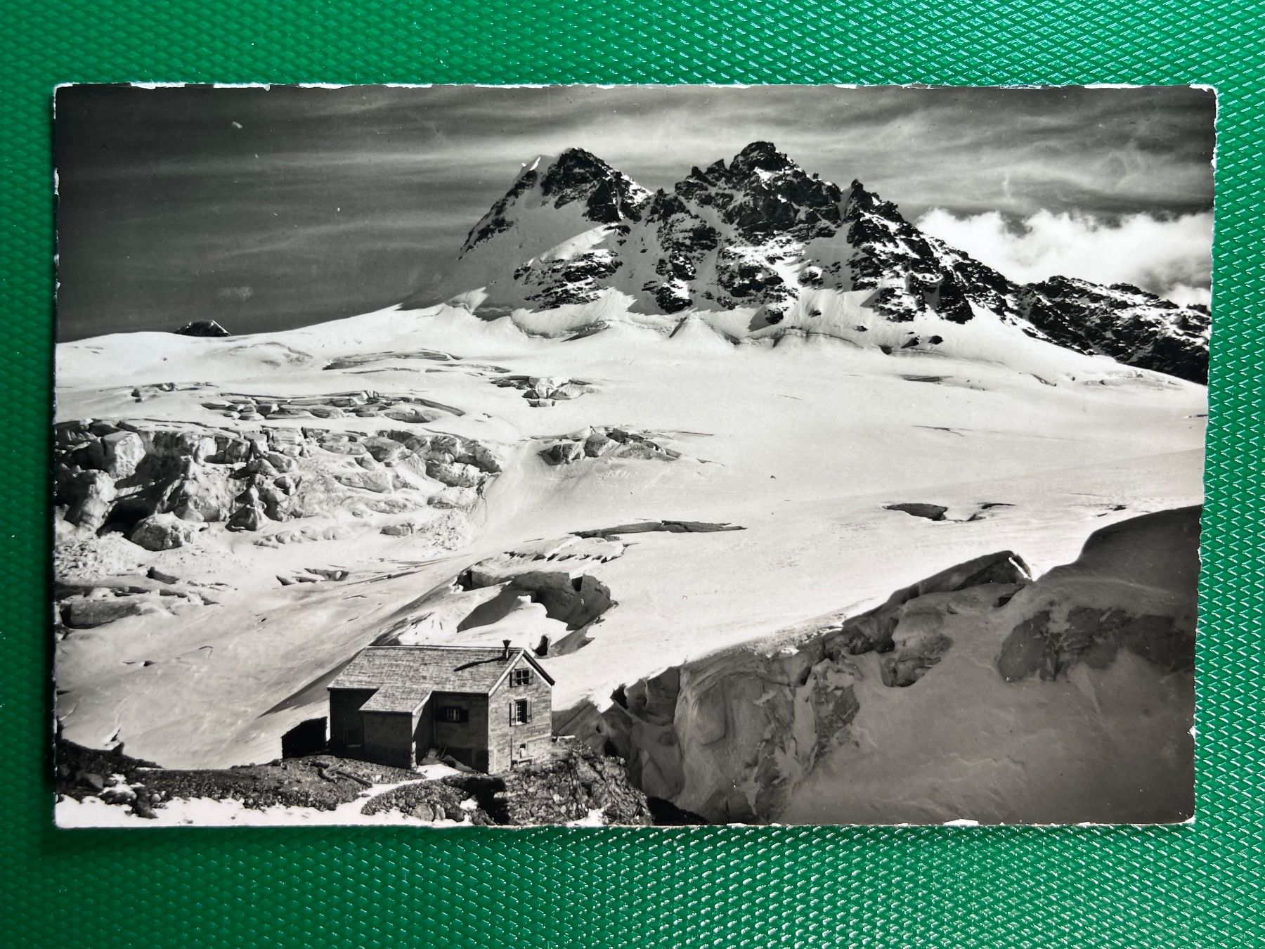 Cartoline postali: Mutthorn-Hütte S.A.C. - Tschingelhorn – Usato da Steg VS venduto da danwer74