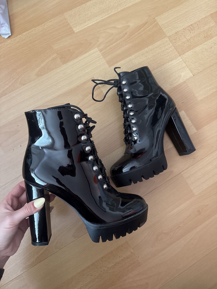 Scarpe da donna: Stiefeletten mit Schnürung Gr. 38 – Nuovo (secondo la descrizione) da Dübendorf venduto da RPU97