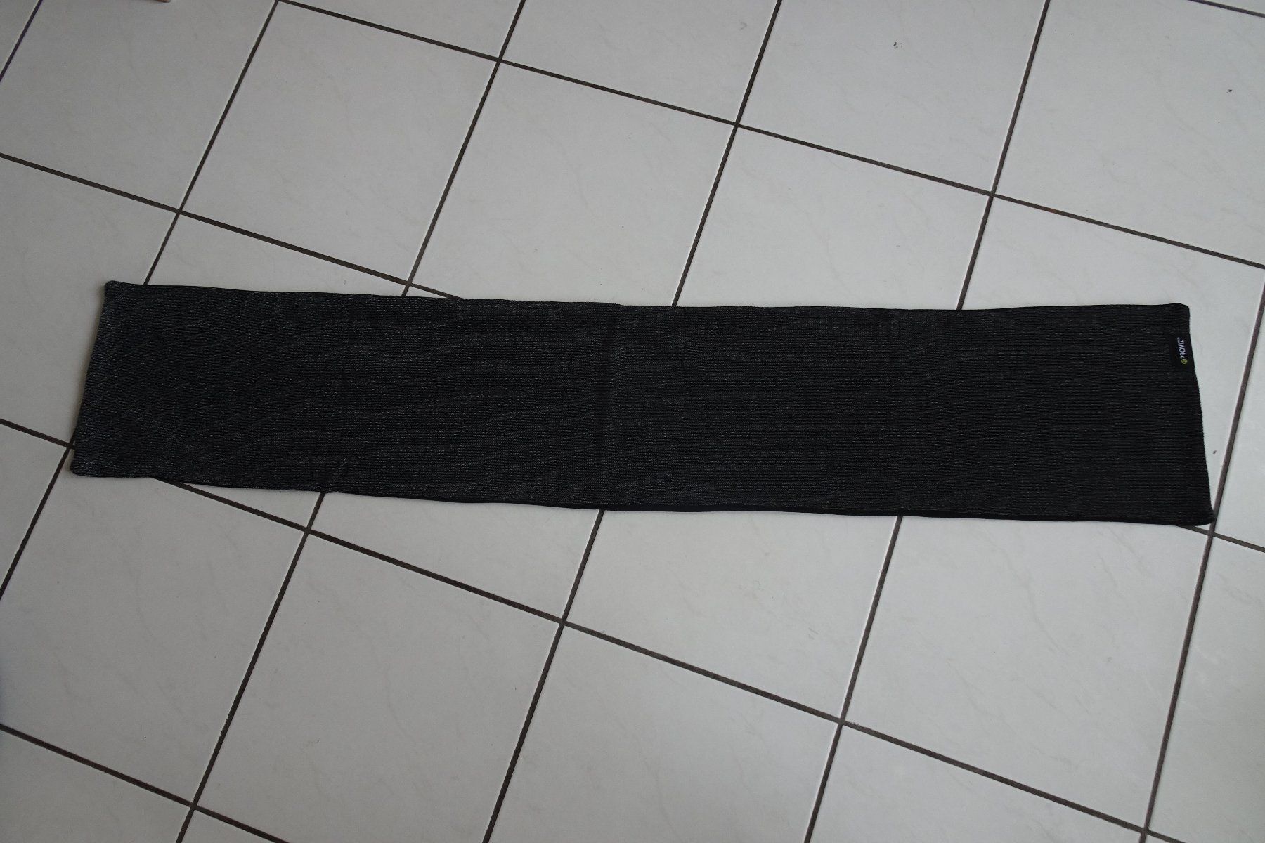Foulard & Sciarpe: Schal, Halstuch silber -schwarz – Usato da Strengelbach venduto da schmetterling20 1