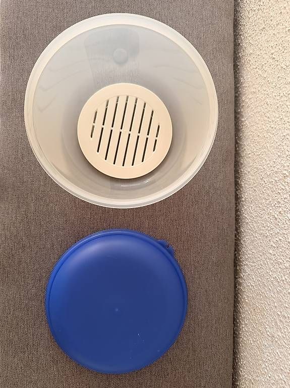 Behälter & Ähnliches: Tupperware Primavera Frischhaltebox blau/weiss – Gebraucht aus Bellikon von Schwoscht 1
