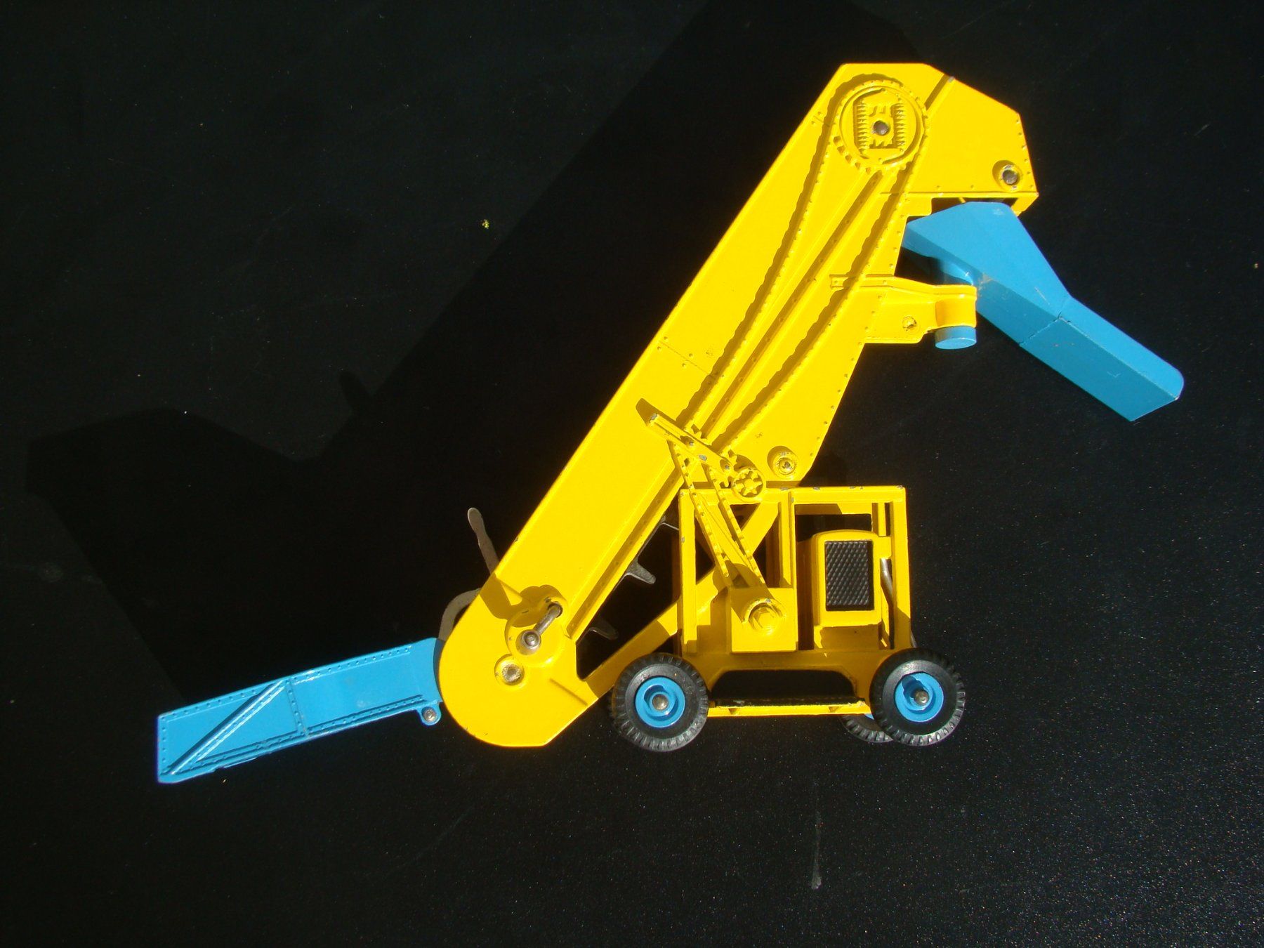 Dinky Toys Modellautos: Dinky Supertoys 964 Elevater Loader mit Förderband cool – Gebraucht aus Walzenhausen von Vanquish711
