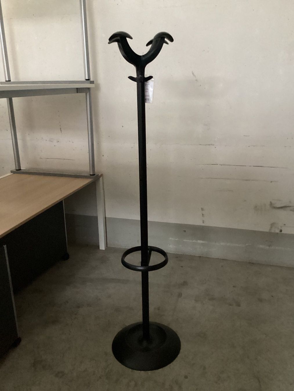 Guardaroba: Rexite Garderobe Cactus schwarz – Usato da Biel/Bienne venduto da Bureaurama