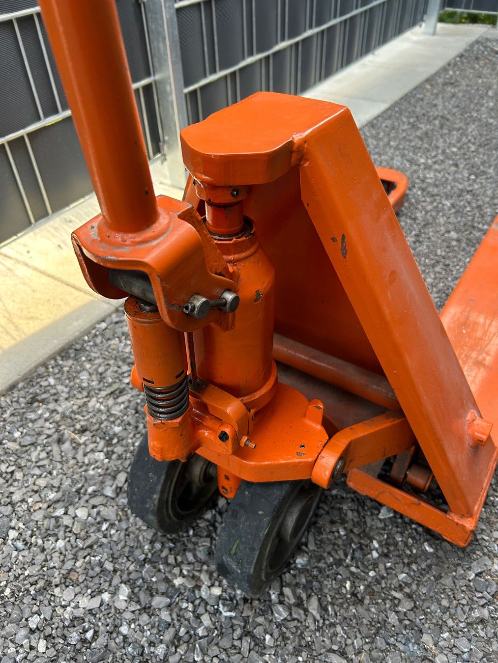 Carrelli elevatori e a forche: Palettenrolli Gabelhubwagen – Usato da Balgach venduto da rec12 2