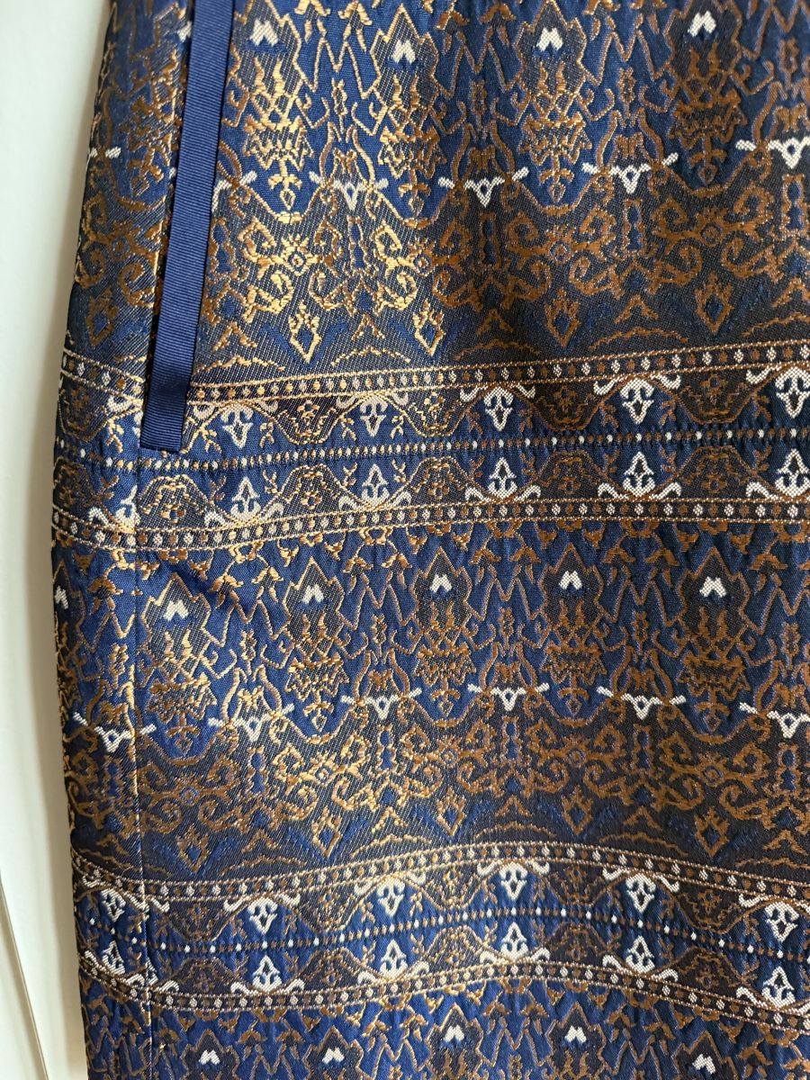 Massimo Dutti Gonne: Blue and gold patterned skirt - Massimo Dutti - Never worn – Nuovo (secondo la descrizione) da Genève venduto da jul_5xsn 1