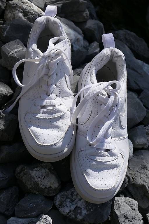Chaussures hommes: Nike Sneaker weiss Gr. 35.5 – D'occasion à Lenggenwil par Reto888