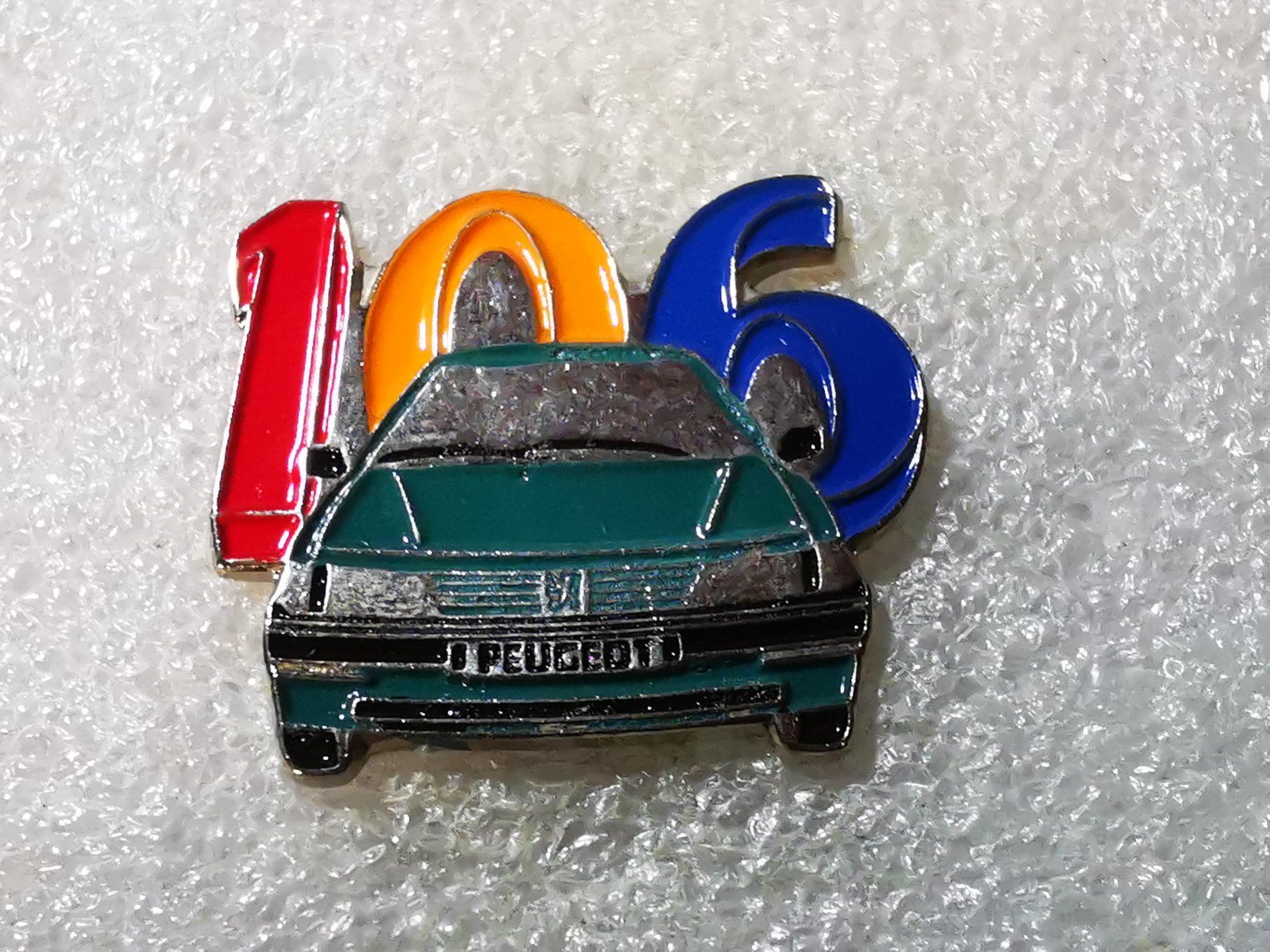Placchette & Badge: Ansteckpin 55: Peugeot 106 – Usato da Oppligen venduto da Pin-Fall-Shop