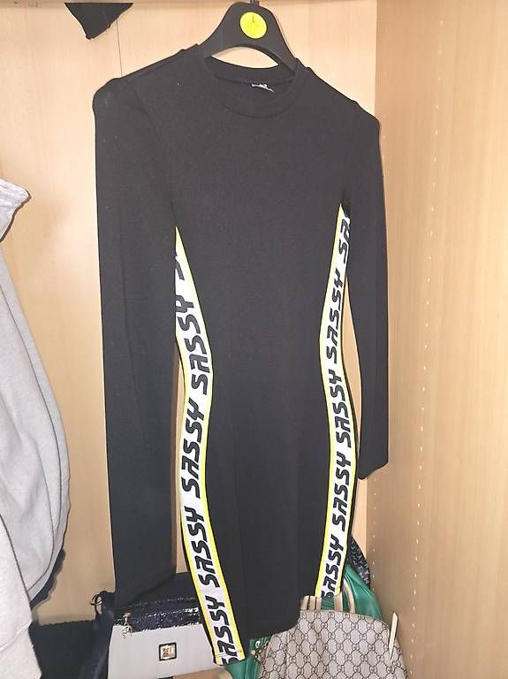 Vestiti: Robe noir pour femme – Usato da Genève venduto da CarinaC.A. 2