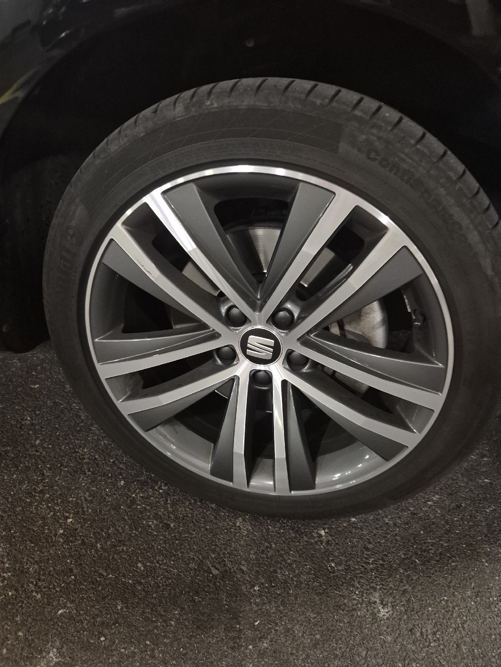Seat Autos: seat alhambra – D'occasion à Gudo par sup_lgy7 2