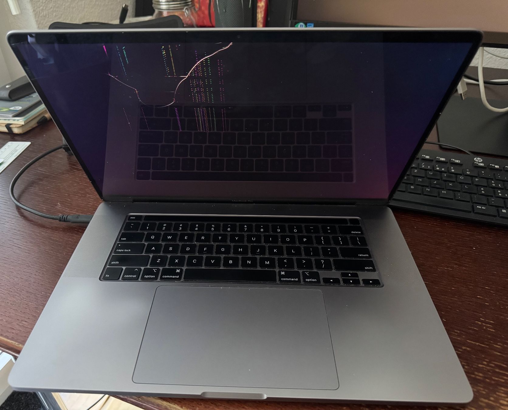 Apple Notebook: MacBook Pro 16 Zoll (2019) – Difettoso da Adliswil venduto da Busys