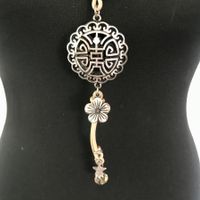 Kette mit Anhänger