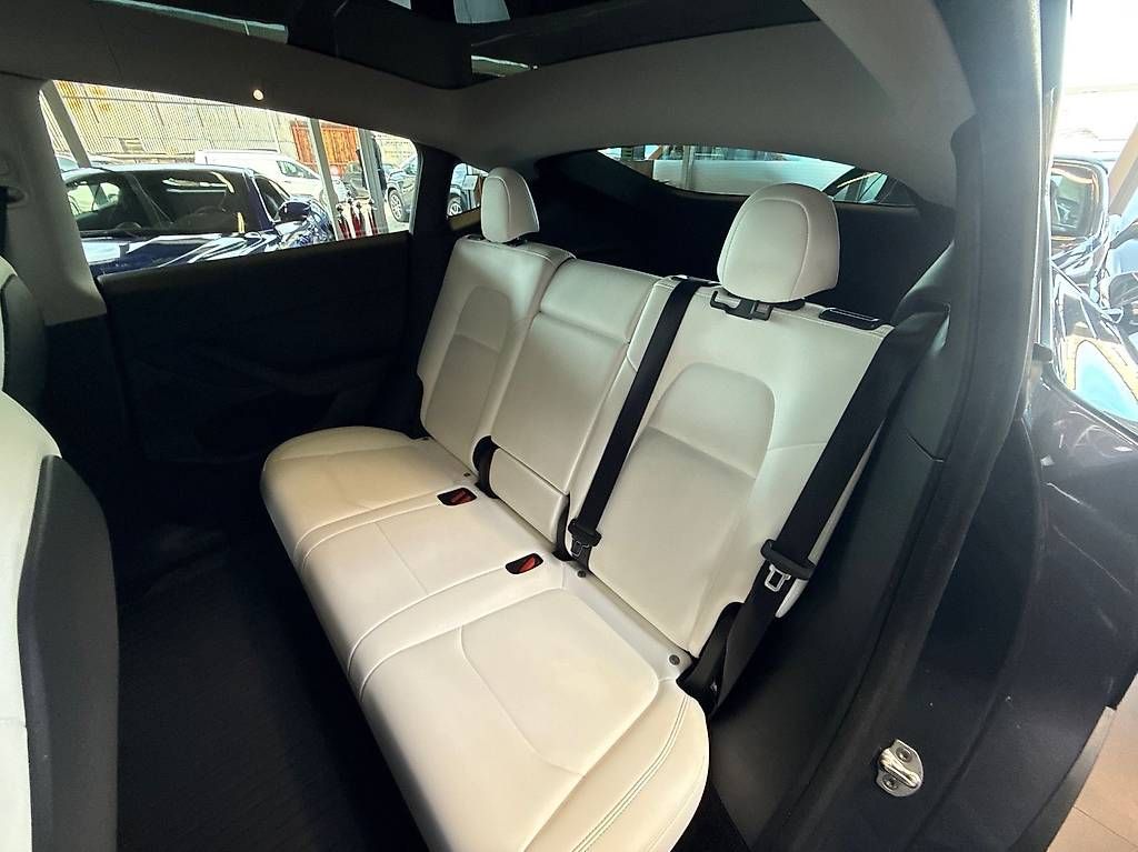 Autos: Tesla Model Y RWD 2023 – Gebraucht aus Basel von mch_t2hl 2