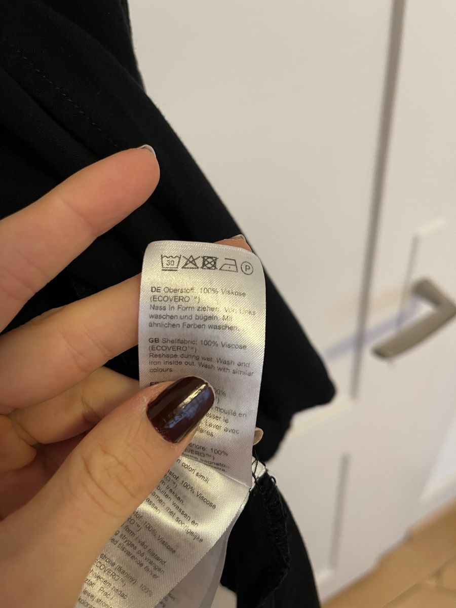 Vestiti: Edited schwarzes Wrapkleid M – Usato da Zürich venduto da flo_8x2x 5
