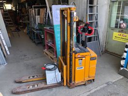 Hubstapler nur 566h Hubhöhe 245cm