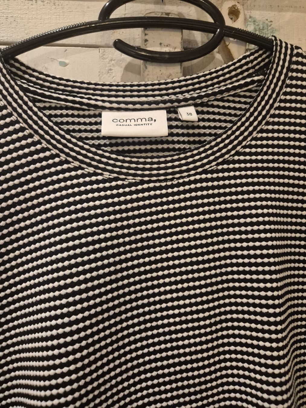 Comma Pulls & Sweat-shirts: Commas Strickpullover, Grösse 38, Schwarz/Weiss, Top Zustand – D'occasion à Reinach BL par NeuEntdeckt 1