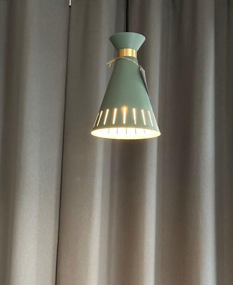Kronleuchter & Deckenlampen: Warm Nordic - Cone Pendent – Gebraucht aus Horn von Ruf_Des 1