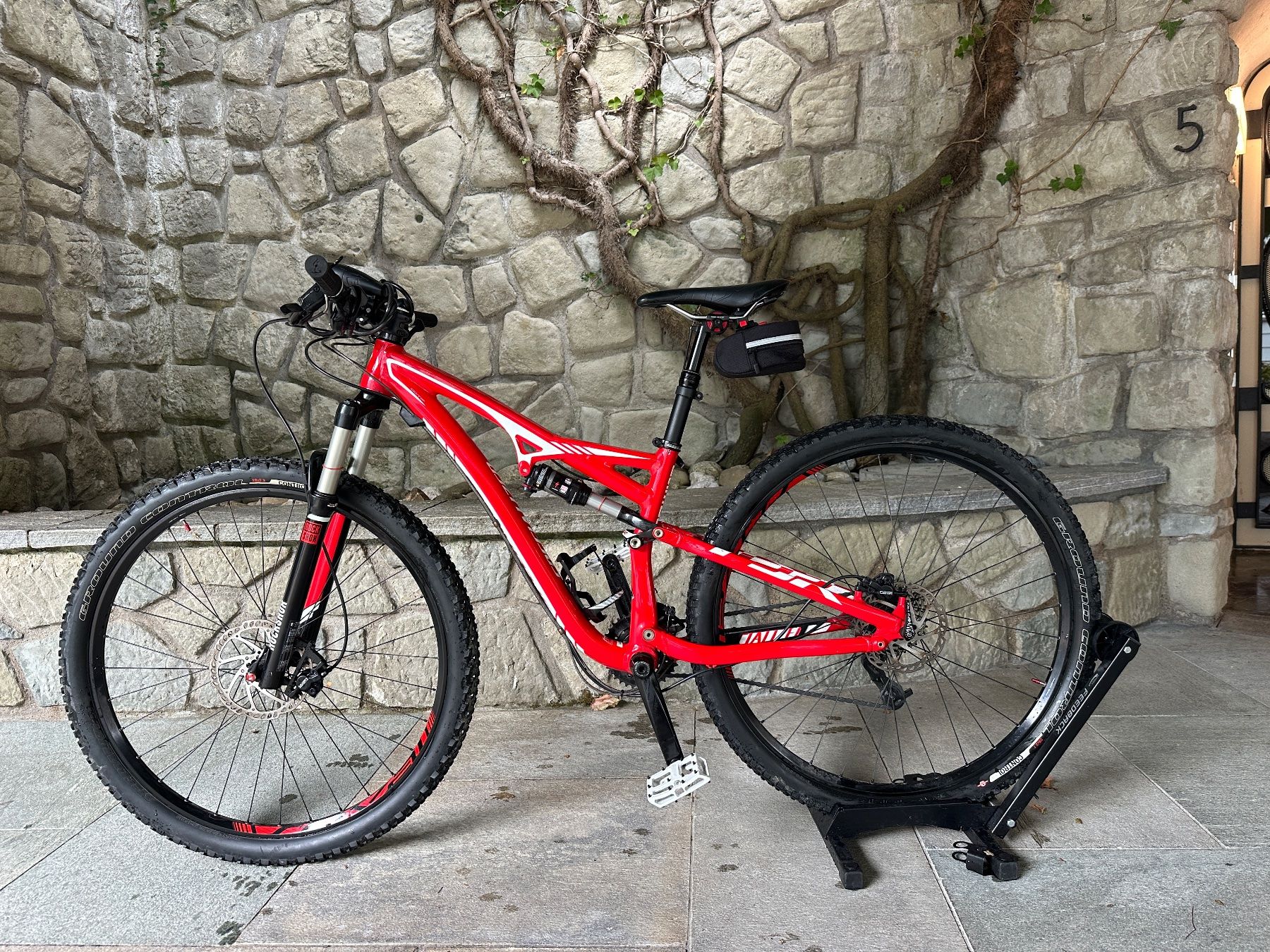 Specialized Biciclette: Specialized Comp, Rot-Weiss, Grösse S – Usato da Dierikon venduto da ayd_jgl2 1