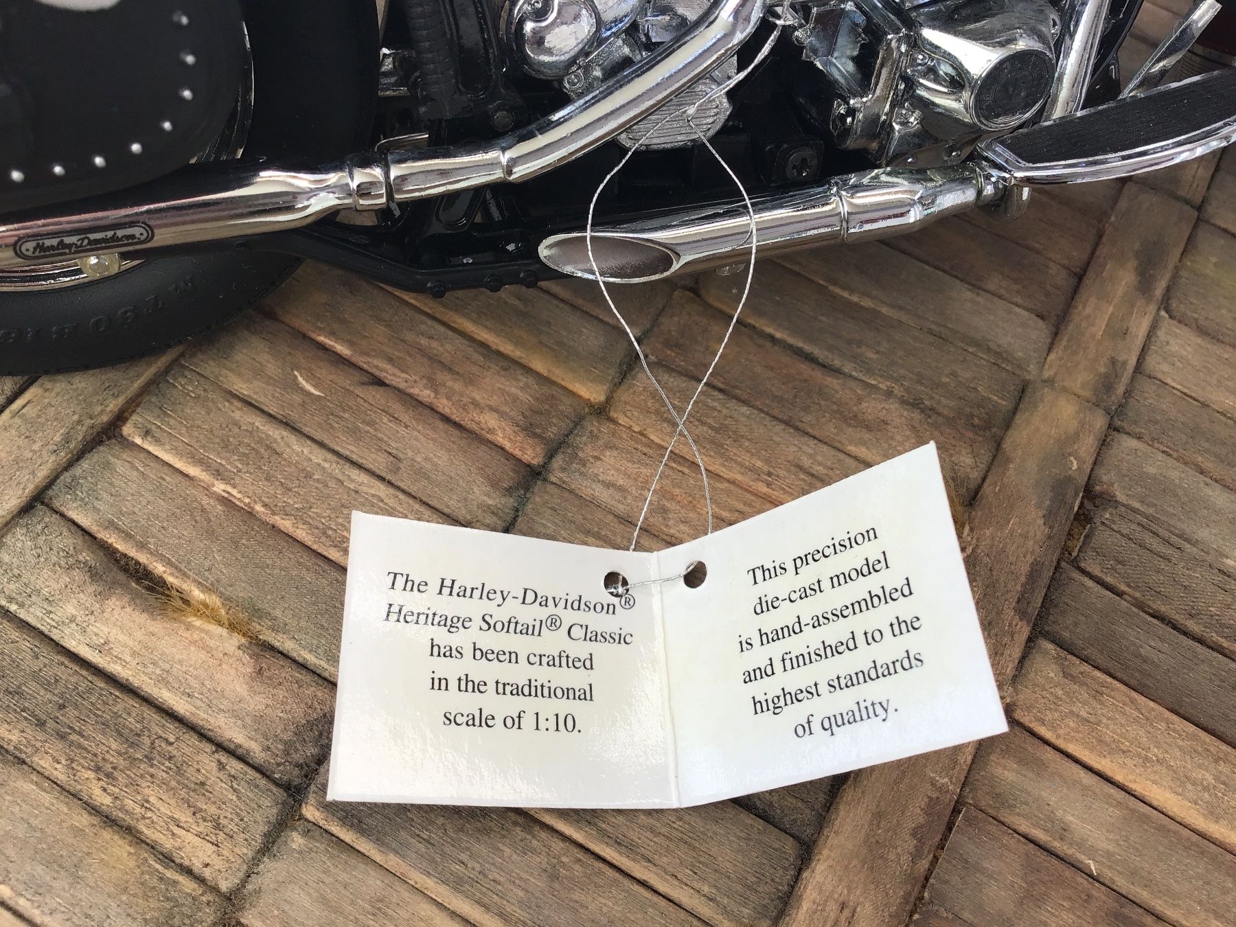 Franklin Mint Kit di modellismo & Modellini statici: Harley Davidson Heritage Softail, Massstab 1:10 – Nuovo e nell'imballaggio originale da Männedorf venduto da Modell-Spezialisten 3