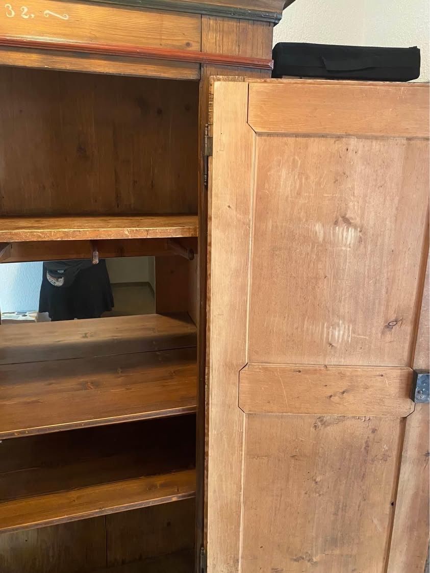 Armadi: antiker Schrank anno 1832 einteilig – Usato da Hindelbank venduto da brm_72zv 2