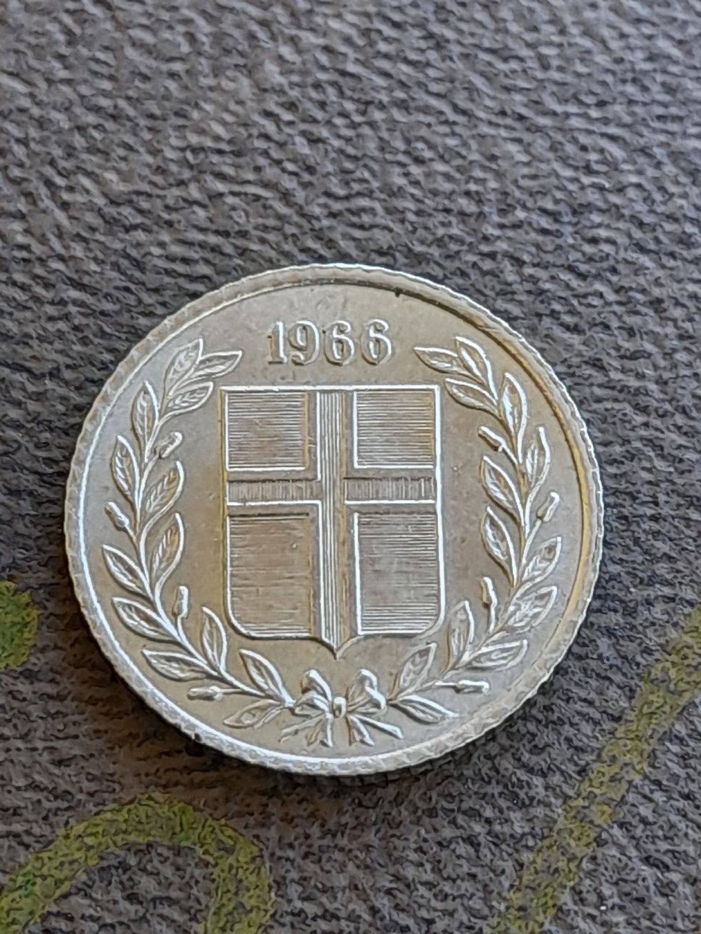 Tutti le monete: 10 Aurar 1966 Island  – Usato da Basel venduto da Basel_20 1