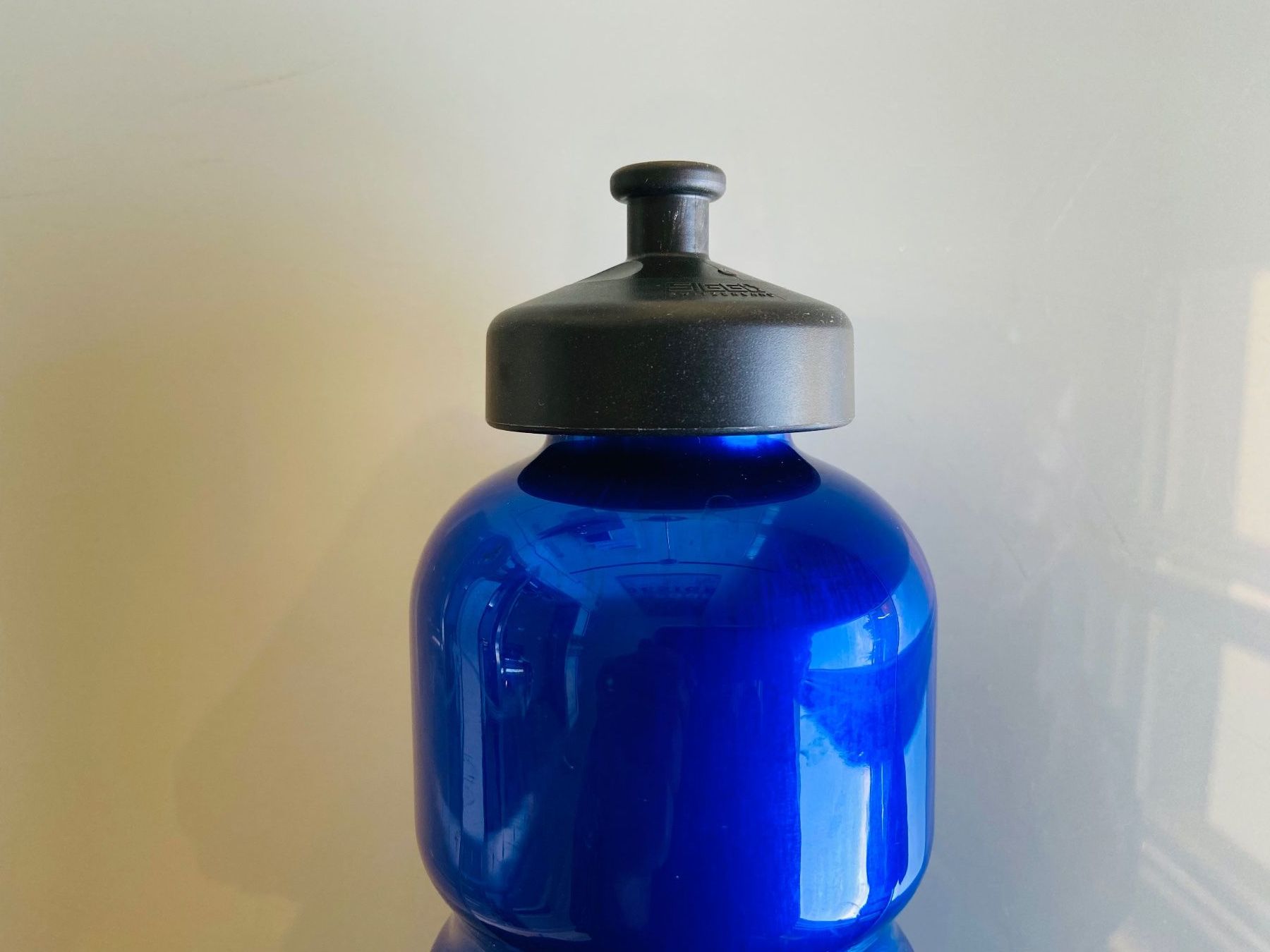 Sigg Borracce & Thermos: Gourde Sigg, 0.75 litres, bleu – Usato da Lausanne venduto da maintenant 7