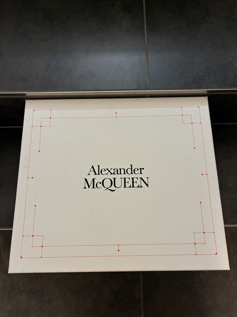 Alexander Mcqueen Scarpe da uomo: Alexander McQueen Tread Slick Boots, Grösse 44 – Usato da Liestal venduto da oro_g 1