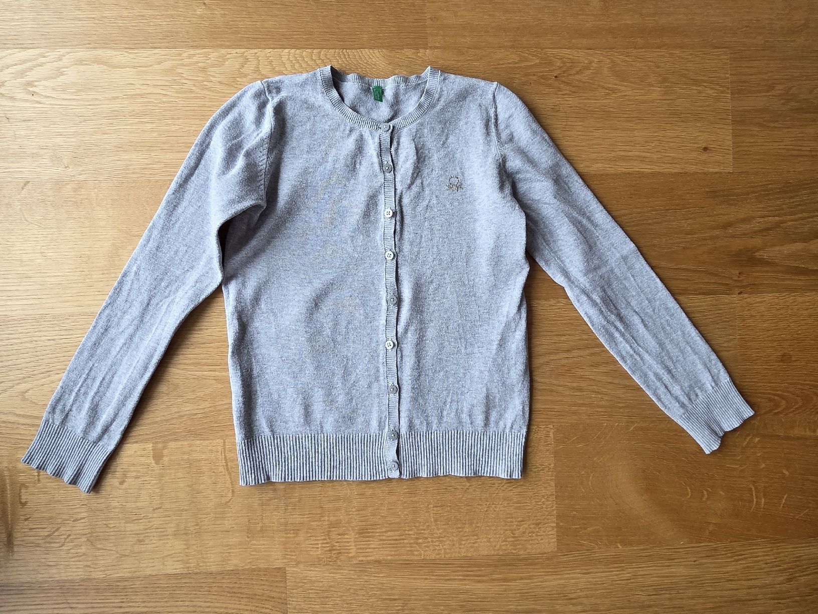 Benetton Altro abbigliamento per bambina: Benetton Strickjacke grau Gr. 150 – Usato da Villars-sur-Glâne venduto da richardette