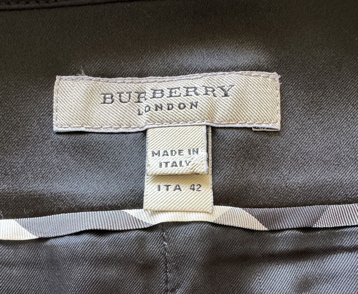 Burberry Gonne: Burberry Skirt Size 38 – Nuovo (secondo la descrizione) da Diessenhofen venduto da mar_8cyl 3