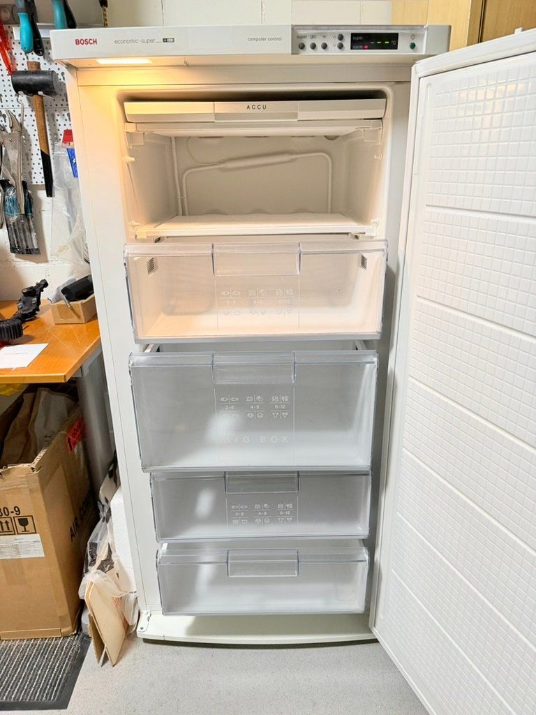 Bosch Congelatori: Bosch Gefrierschrank – Usato da Jona venduto da r00ster 2