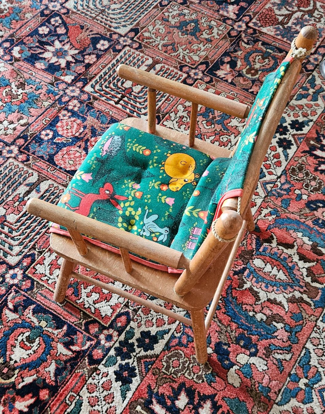Sedie: Kinderstuhl 🪑 aus Holz – Usato da Luzern venduto da FamilieCaGi 1