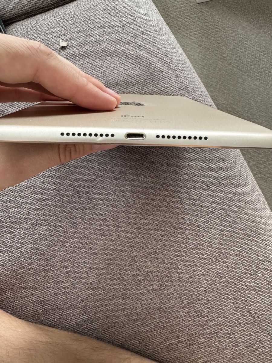 Apple Tablettes PC: iPad Mini 4, Gold, Apple, mit Hülle & Zubehör – D'occasion à Baar par Tailanjet 3