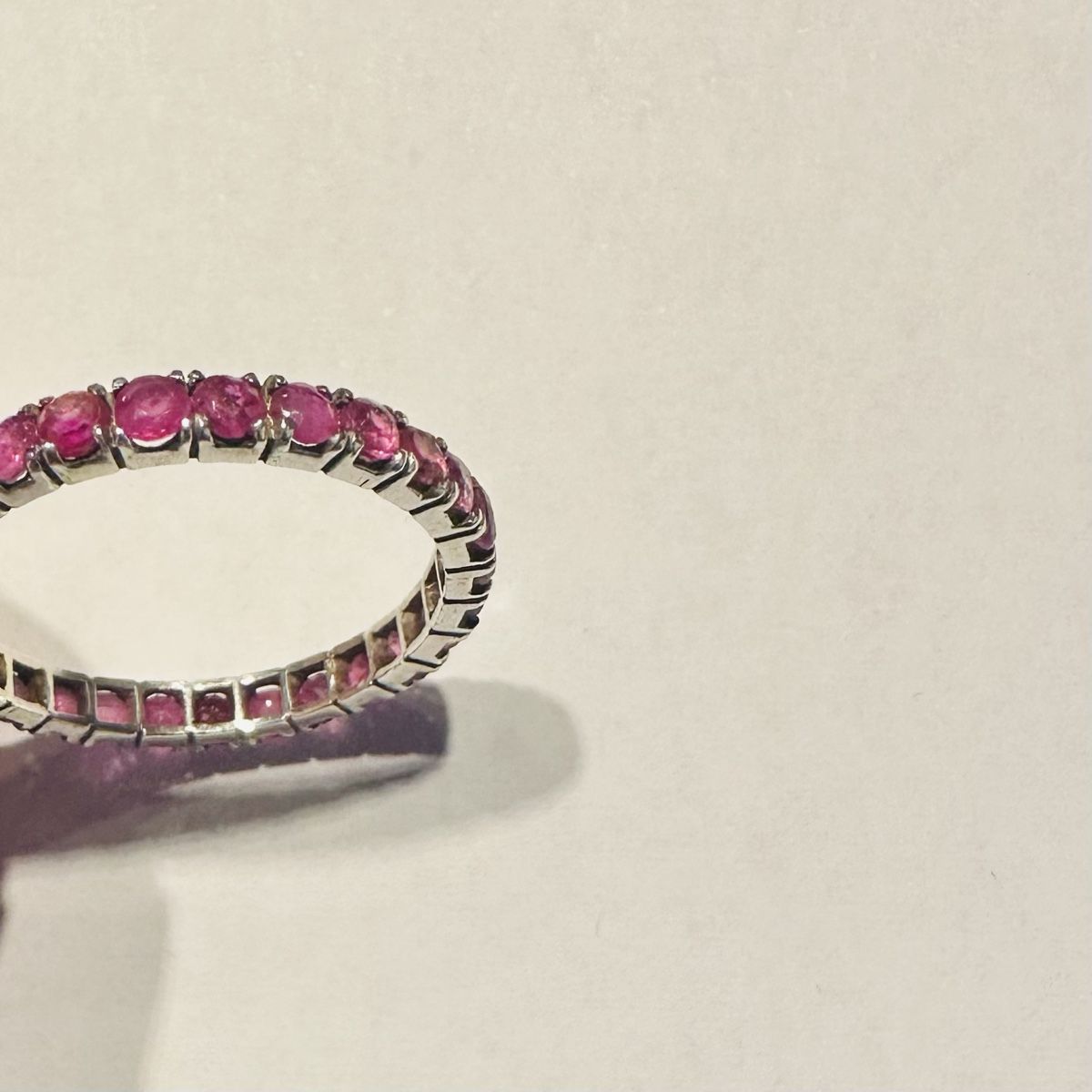Anelli: Eleganter Silberring mit Rubinen – Usato da Zürich venduto da jwiet 1