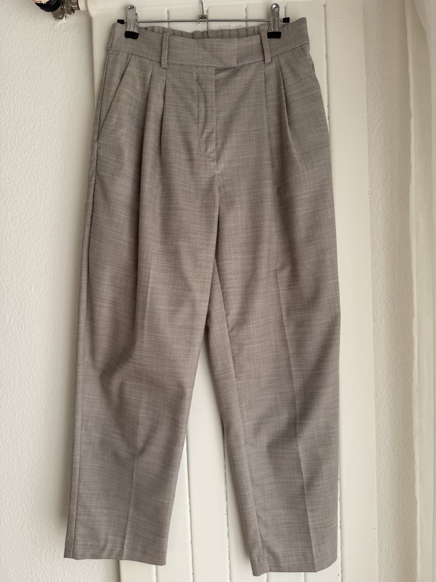 H&M Pantalons: H&M Hose  – D'occasion à Dietikon par and_nw92