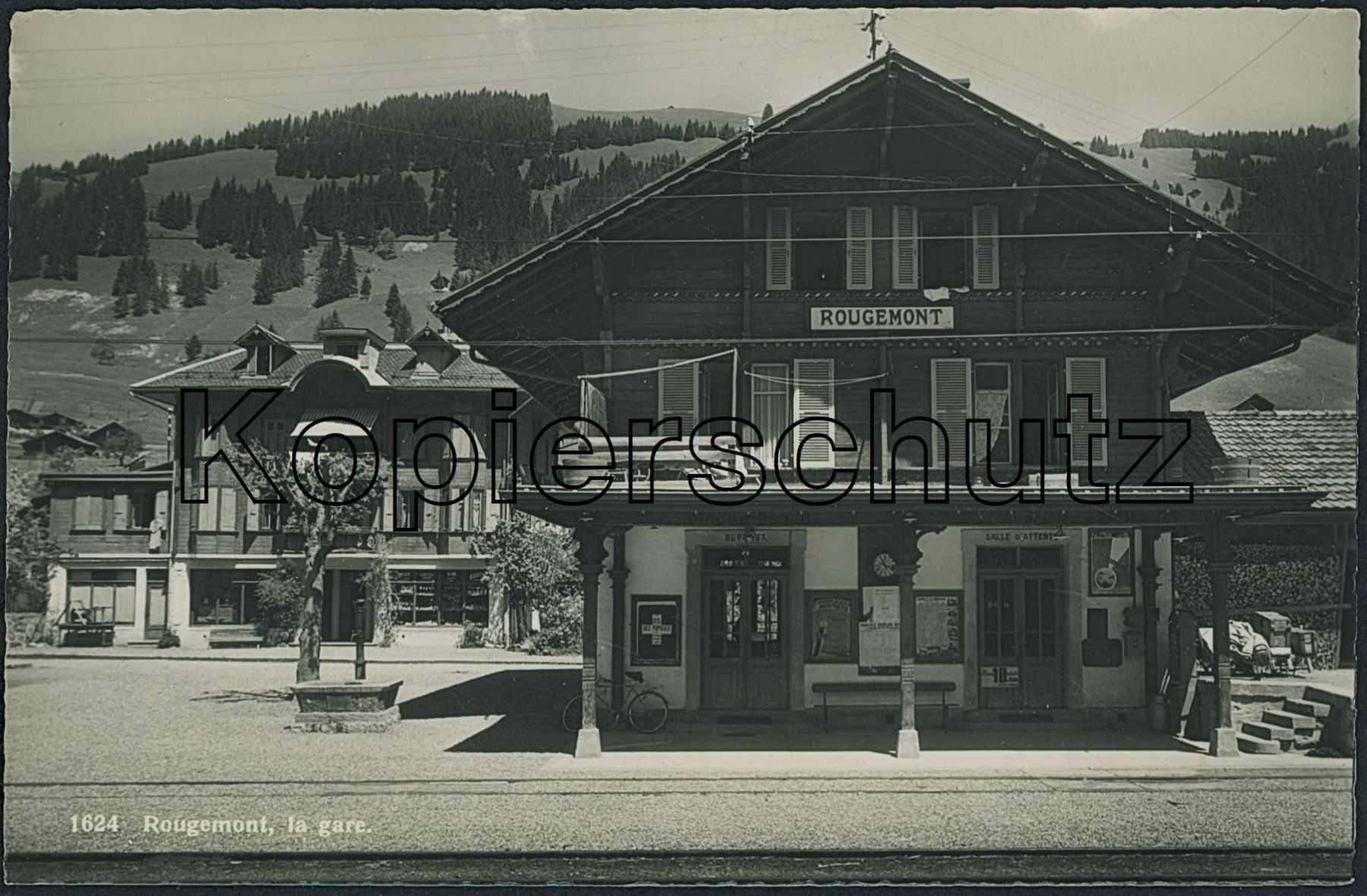 Cartoline postali: VD Rougemont - Bahnhof - Bahn MOB – Usato da Schindellegi venduto da leecollect