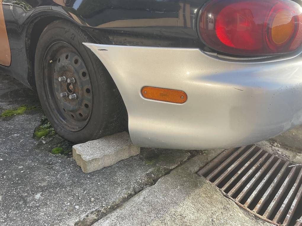 Toutes les pièces auto: Pare-chocs arrière Mazda mx5 – D'occasion à Vuarrens par xbull 2