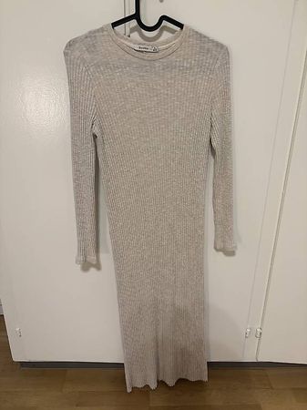 Langes Kleid