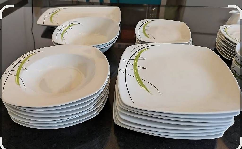 Assiettes: ICH. SUCHE. DIESE. TELLER – D'occasion à Oensingen par Schlumilu