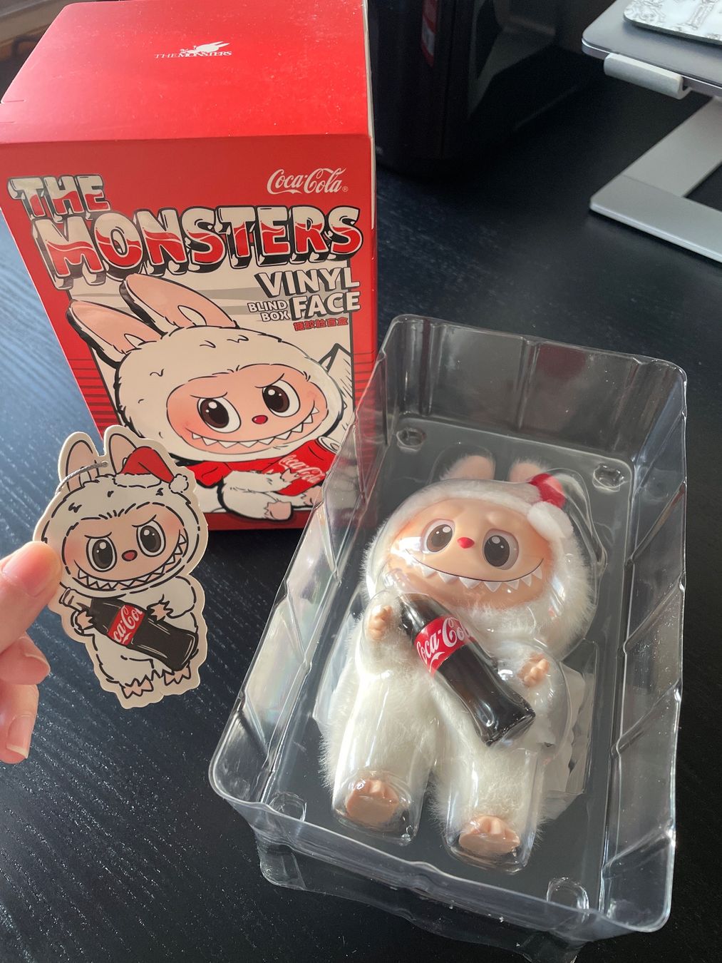 Pop Mart Statuette: Pop Mart Labubu V3 Coca Cola Edition - Surprise Shake – Nuovo e nell'imballaggio originale da Glattbrugg venduto da arttoy.land